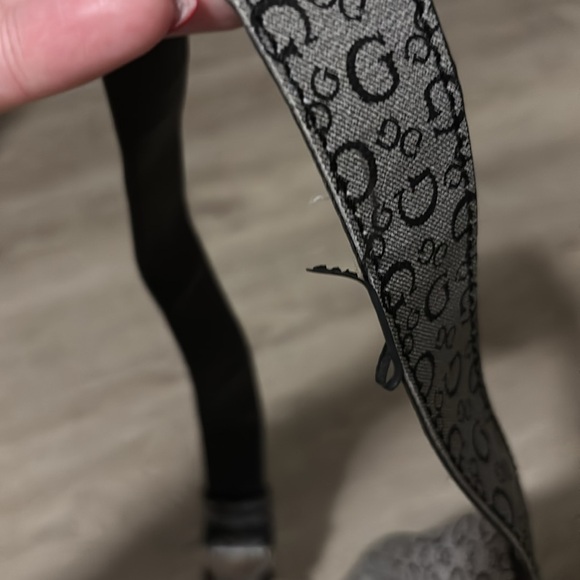 Guess belt bag - Picture 2 of 3